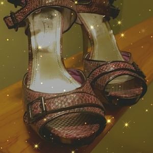 Anne Michelle faux snake skin purple heel